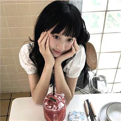 飘动的红丝带